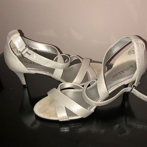 Silver strap heels 👠